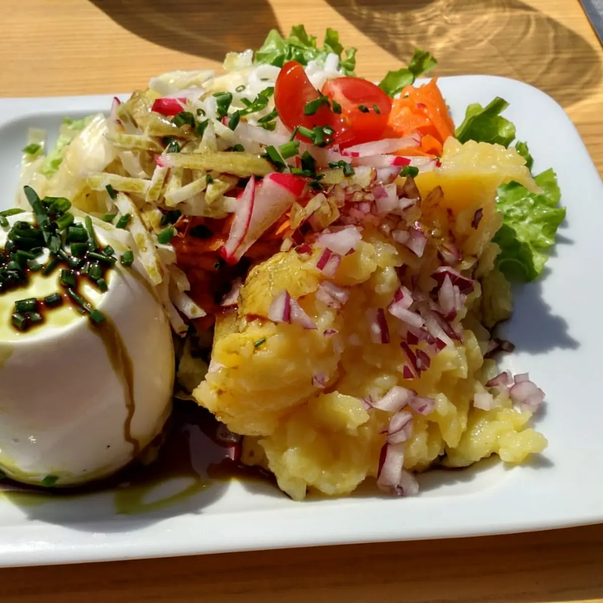 Gupferlkäse Mit Salat