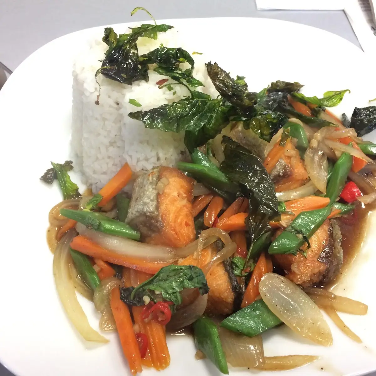 Lachs Mit Thai Basilikum