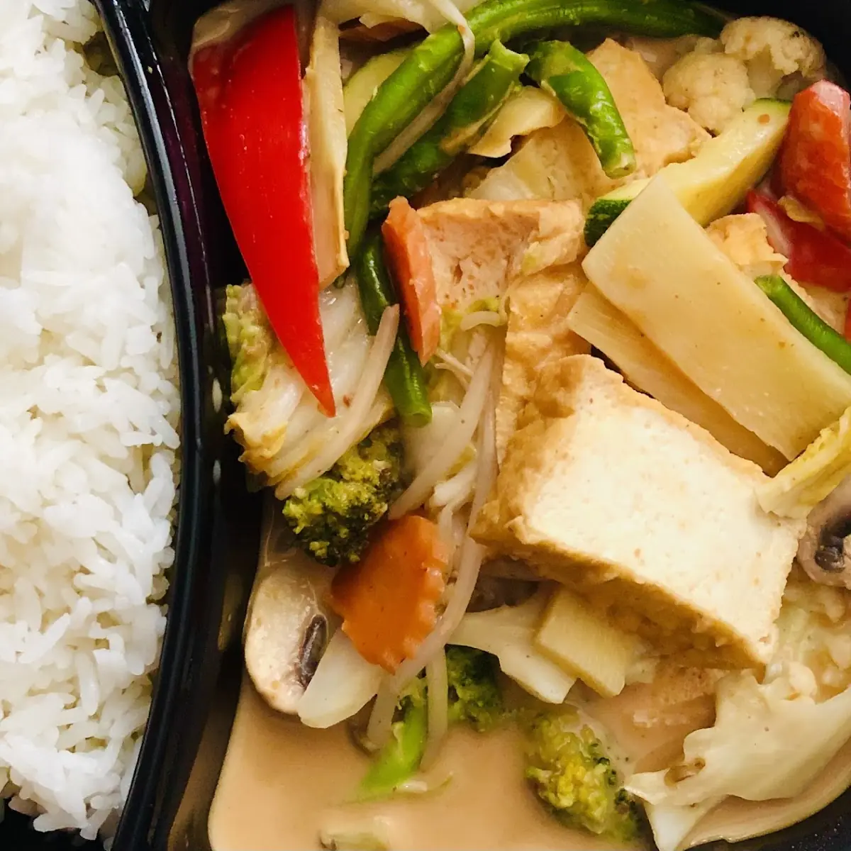 Gebratener Tofu Mit Gemüse