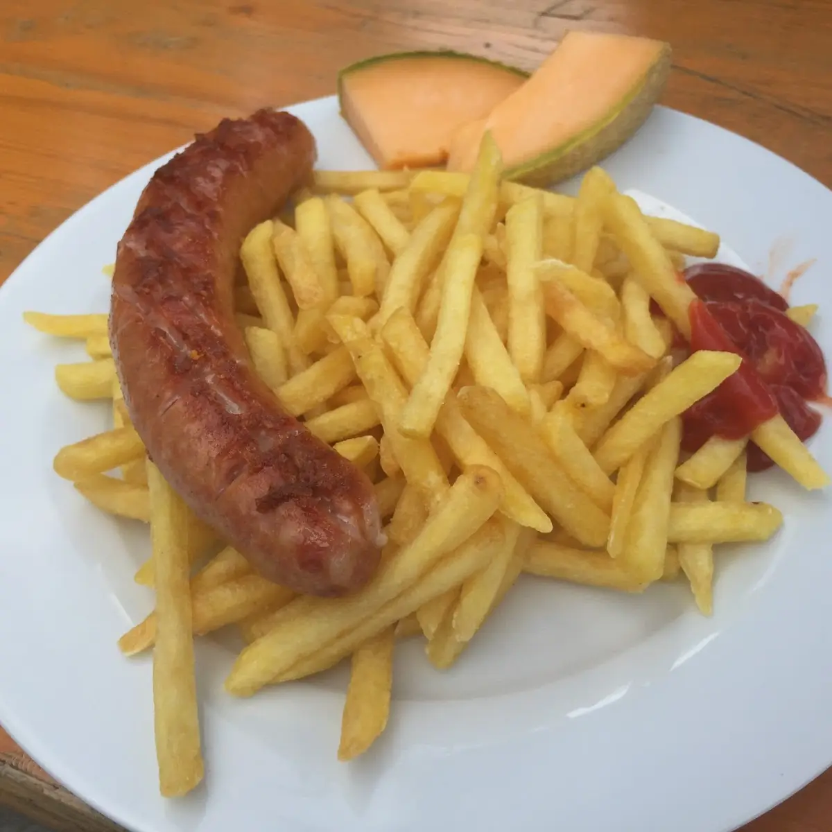 Pommes Mit Ketchup