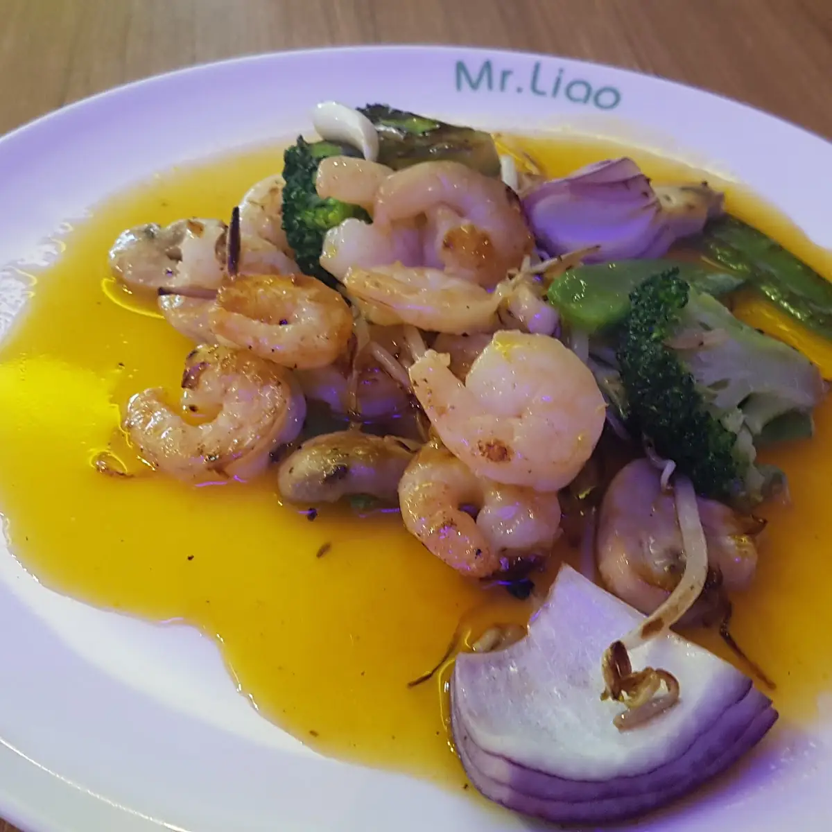 Sojasprossen Karotten Rote Zwiebel Schrims Broccoli Mangosauce