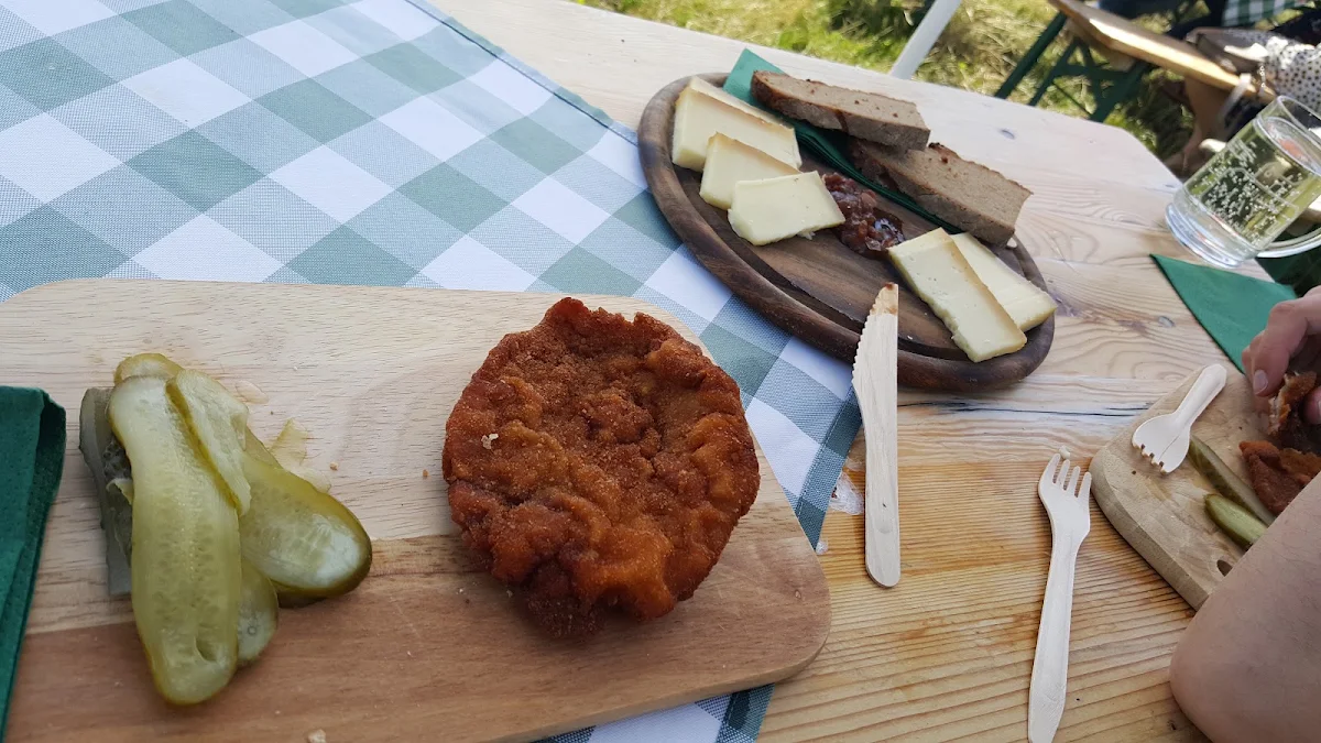 Fleischlaibchen Und Käse