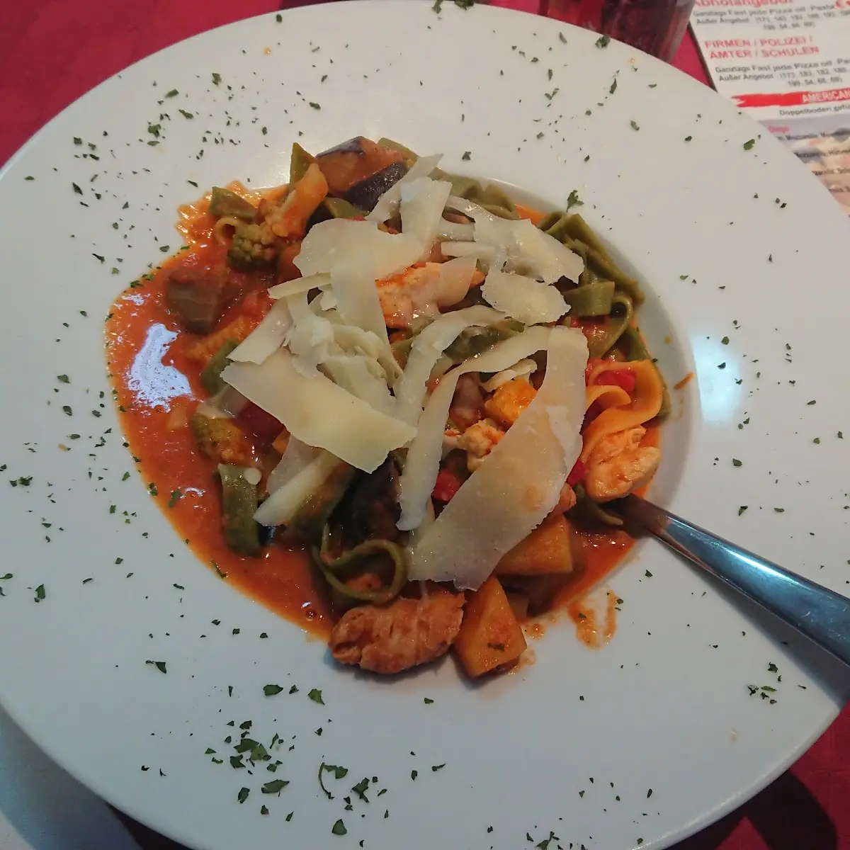 Tagliatelle Con Pollo