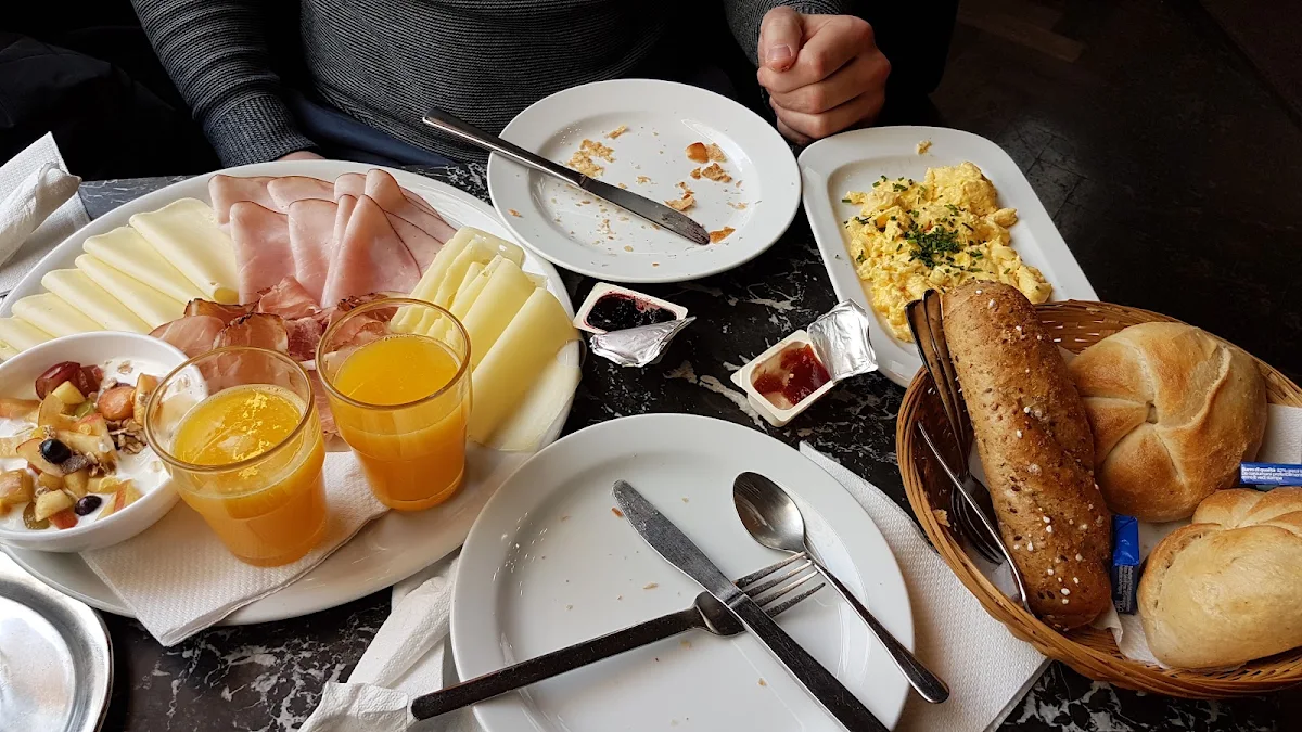 Small Viennese Breakfast