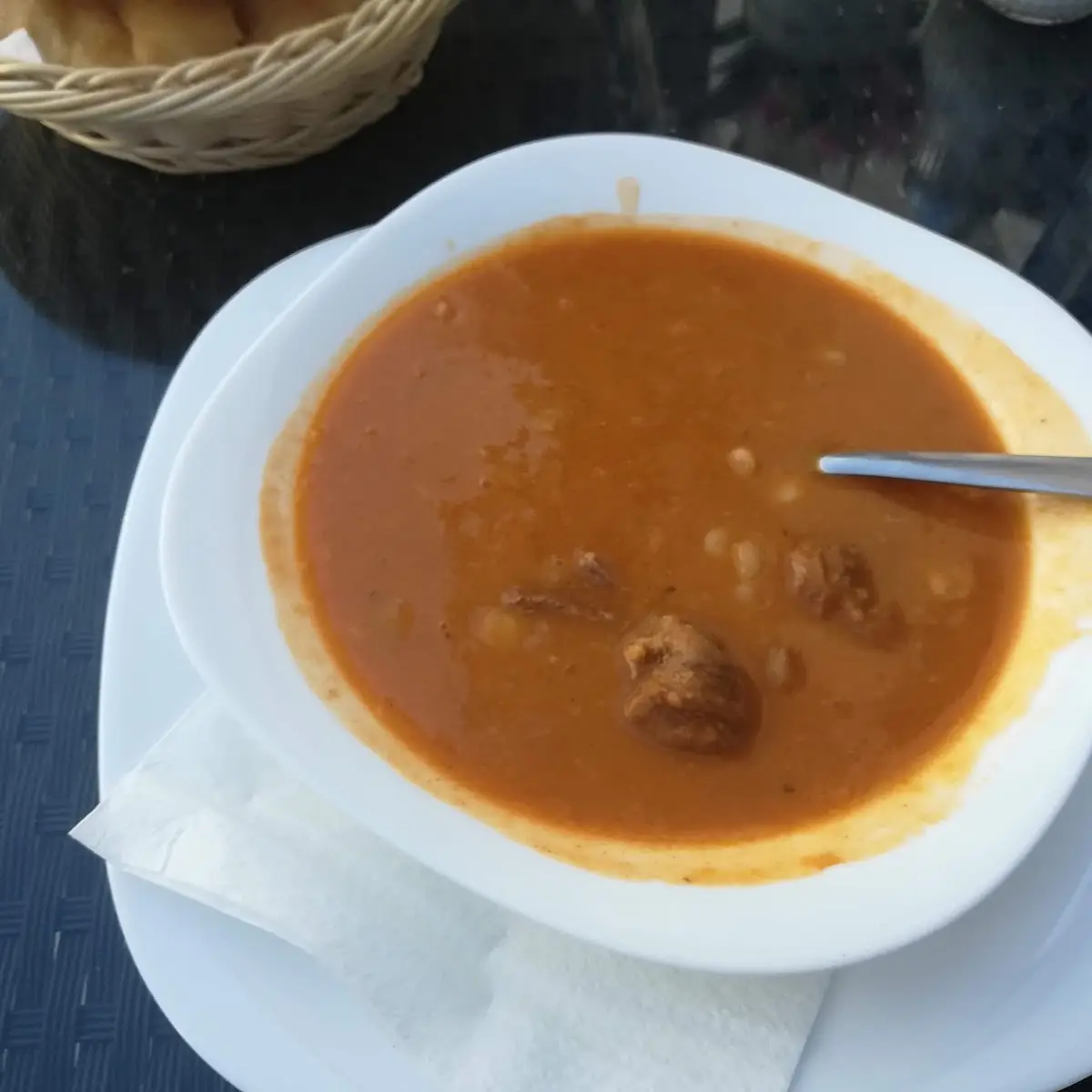 Bohnensuppe & Cevapcici