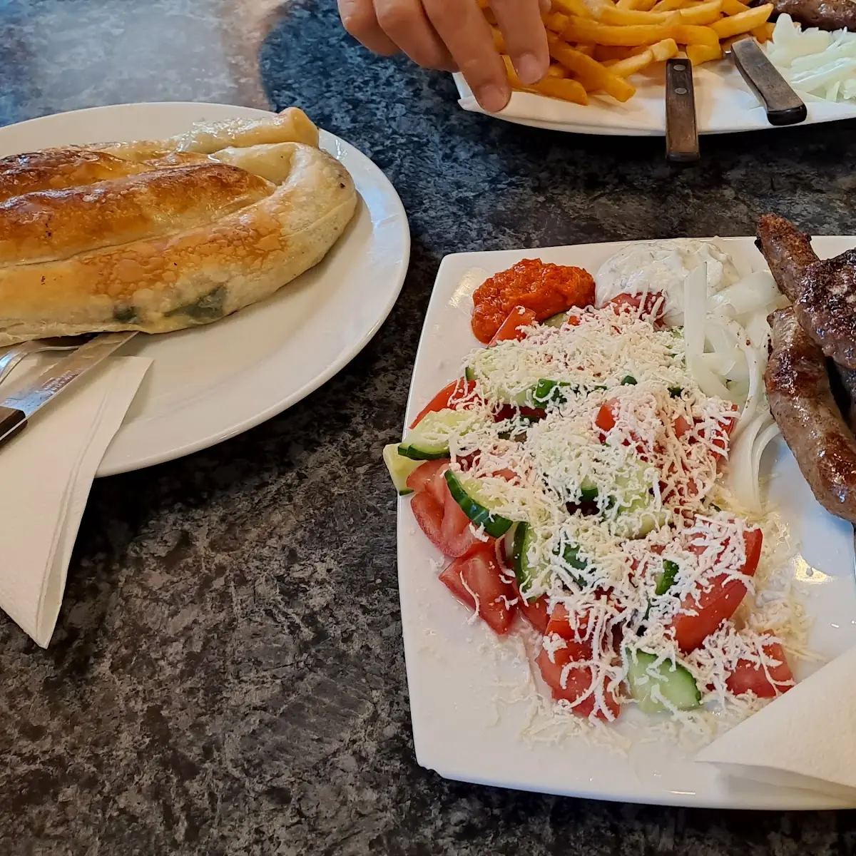 Burek Mit Spinat Grillteller