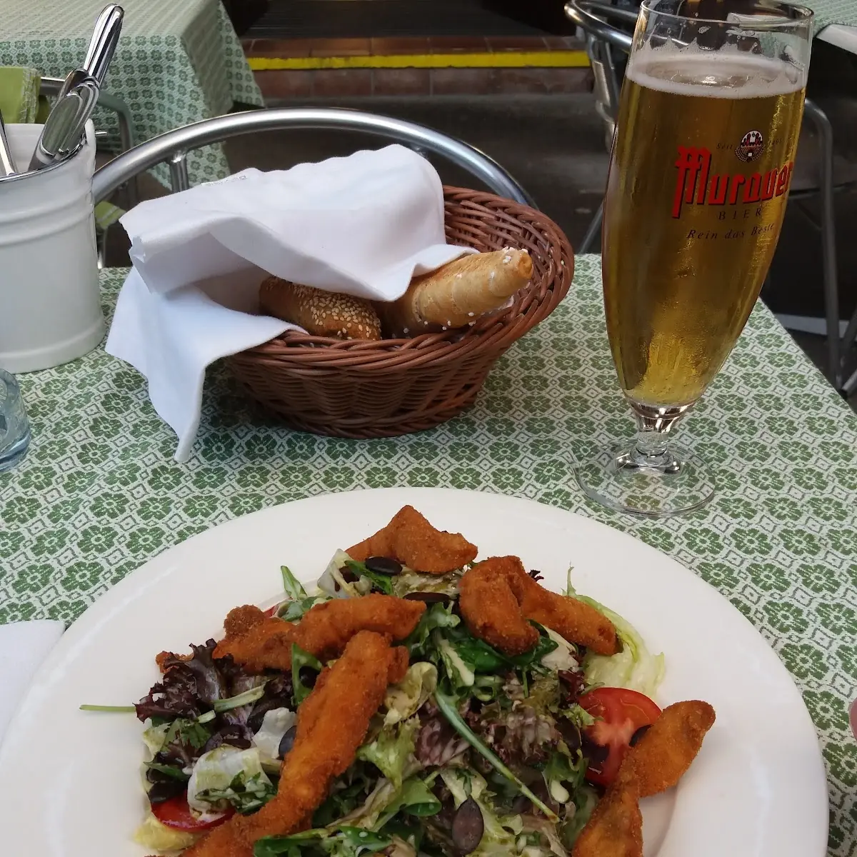 Steirischer Backhendlsalat