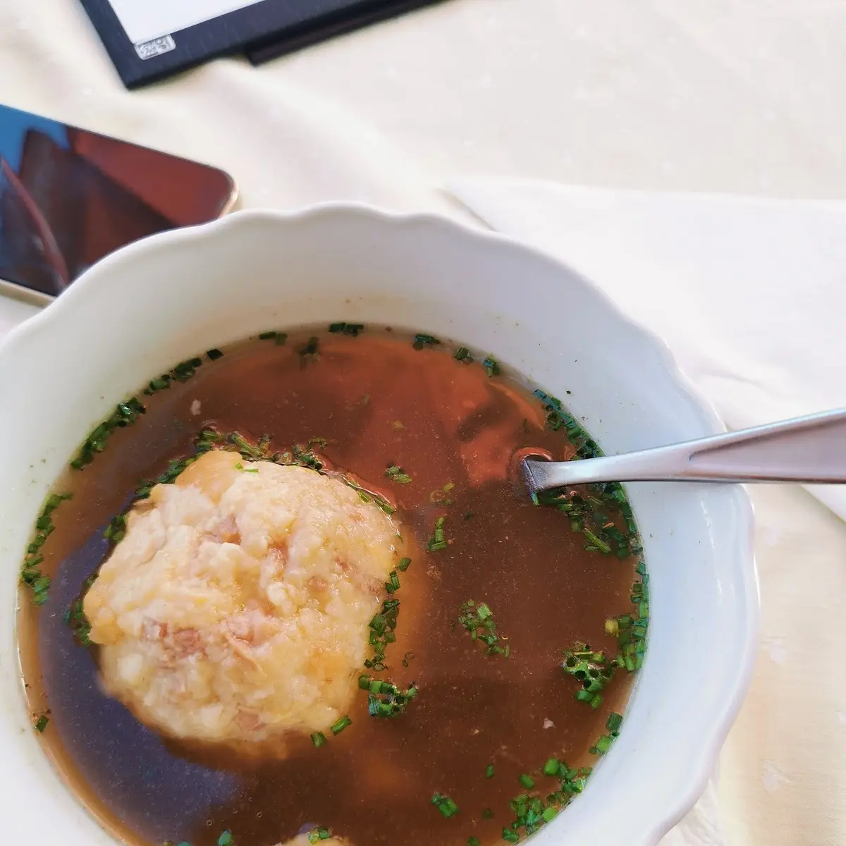 Rindssuppe Mit Speckknödel