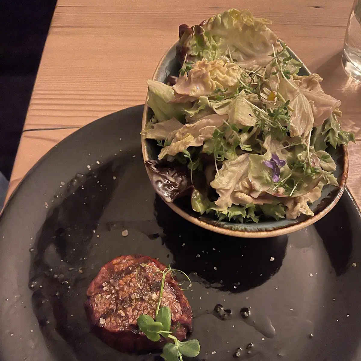Filet Steak with Mixed Salad Bowl