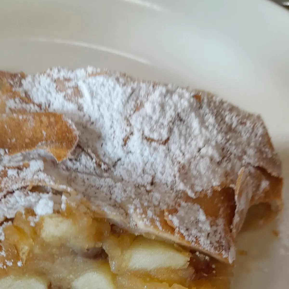 Apfelstrudel