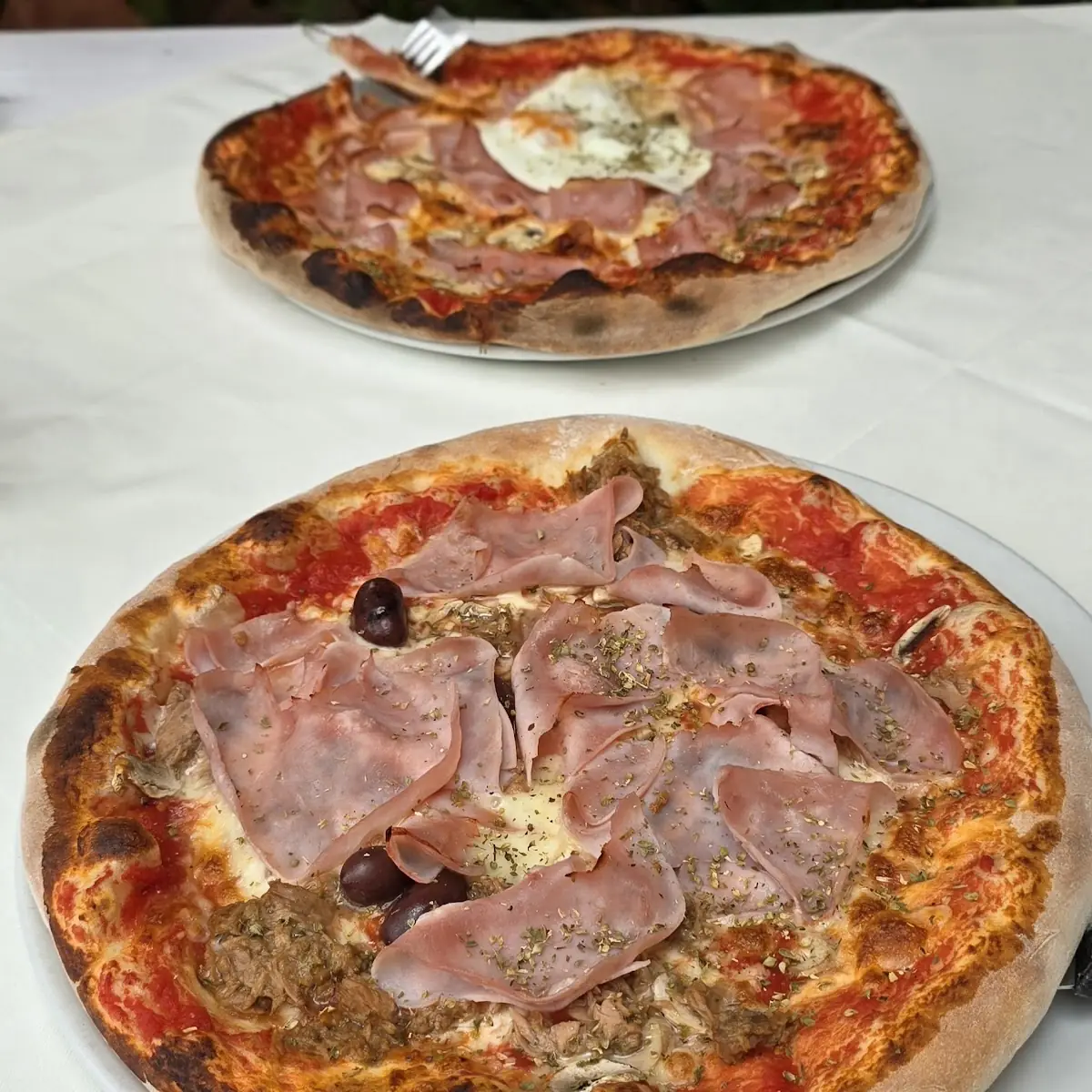 Pizza Mit Schinken Oliven