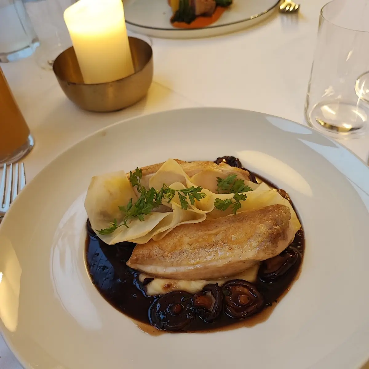 Maishuhn Mit Pilzen