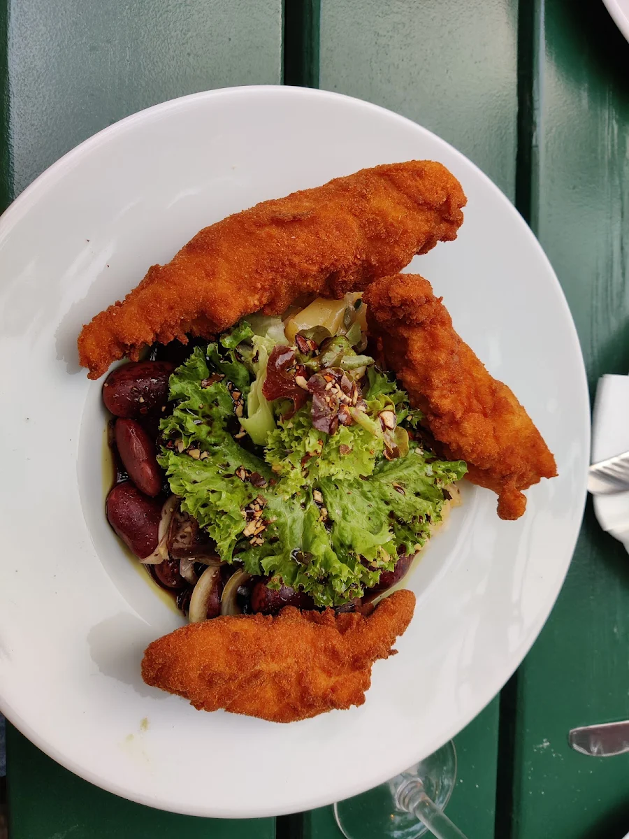 Backhendl Salat