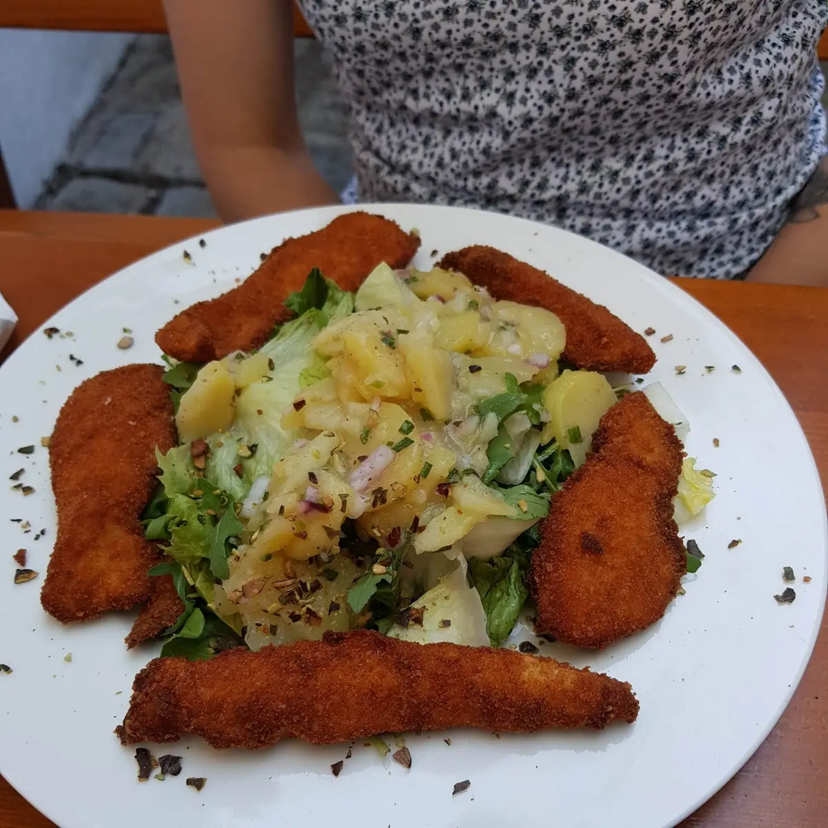 Backhendel Salat