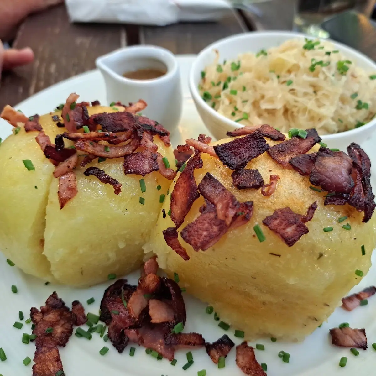Fleischknödel Mit Sauerkraut