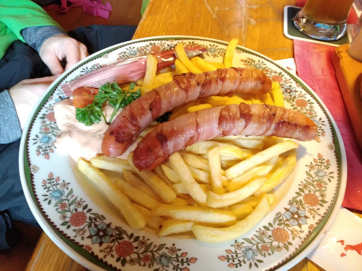 Bier Pommes Und Wurst