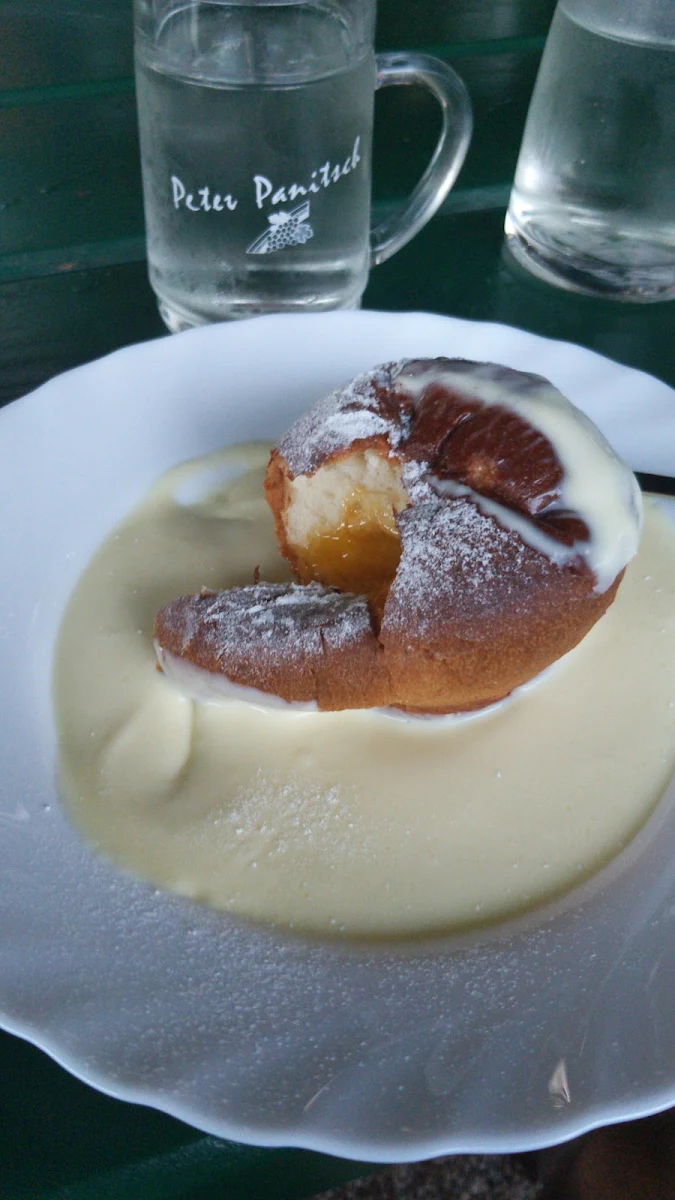 Dampfnudel Mit Vanillesauce