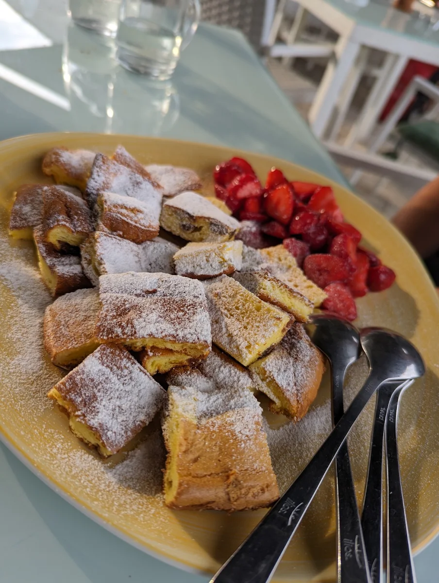 Kaiserschmarrn Mit Erdbeerkompott