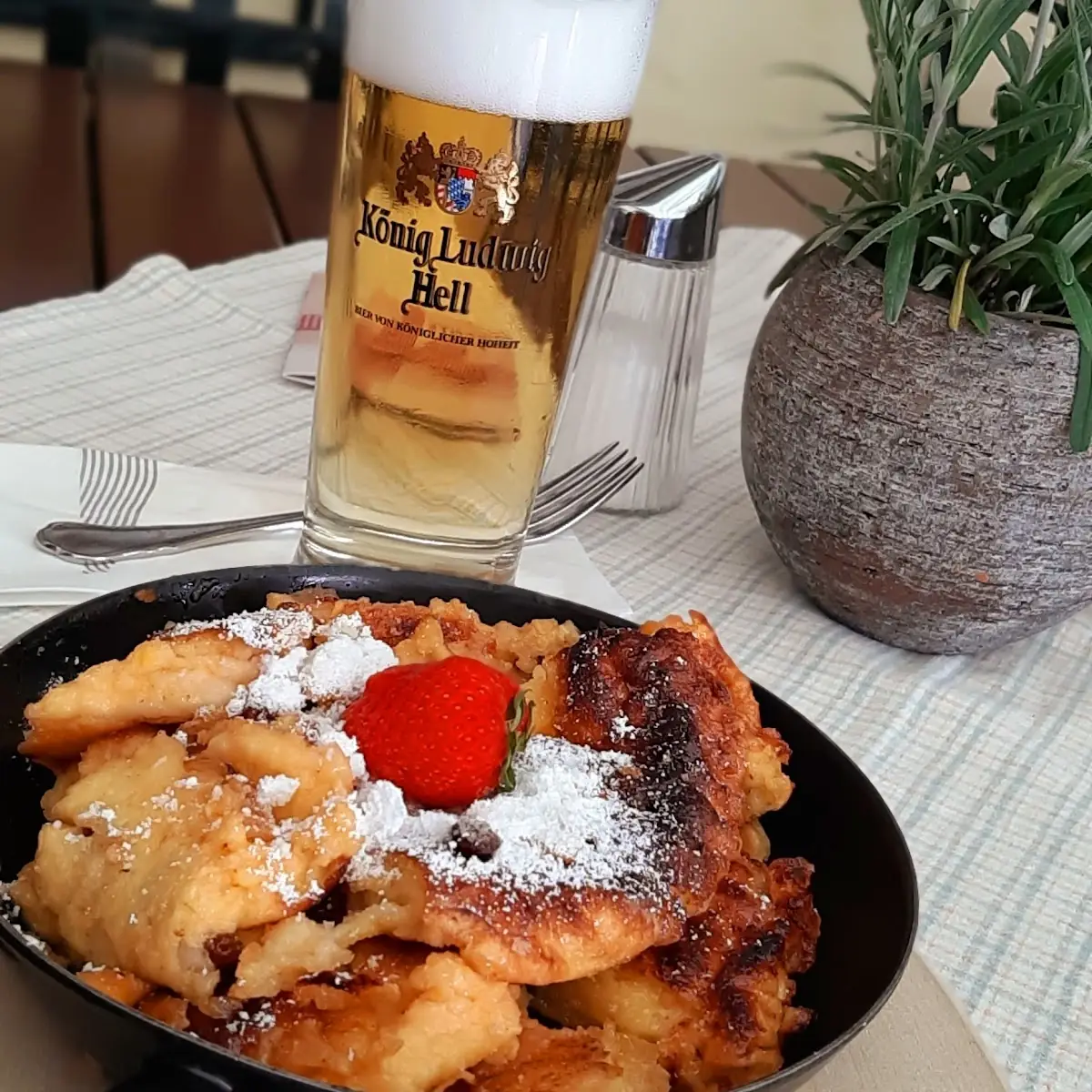 Kaiserschmarrn Mit Pflaumen