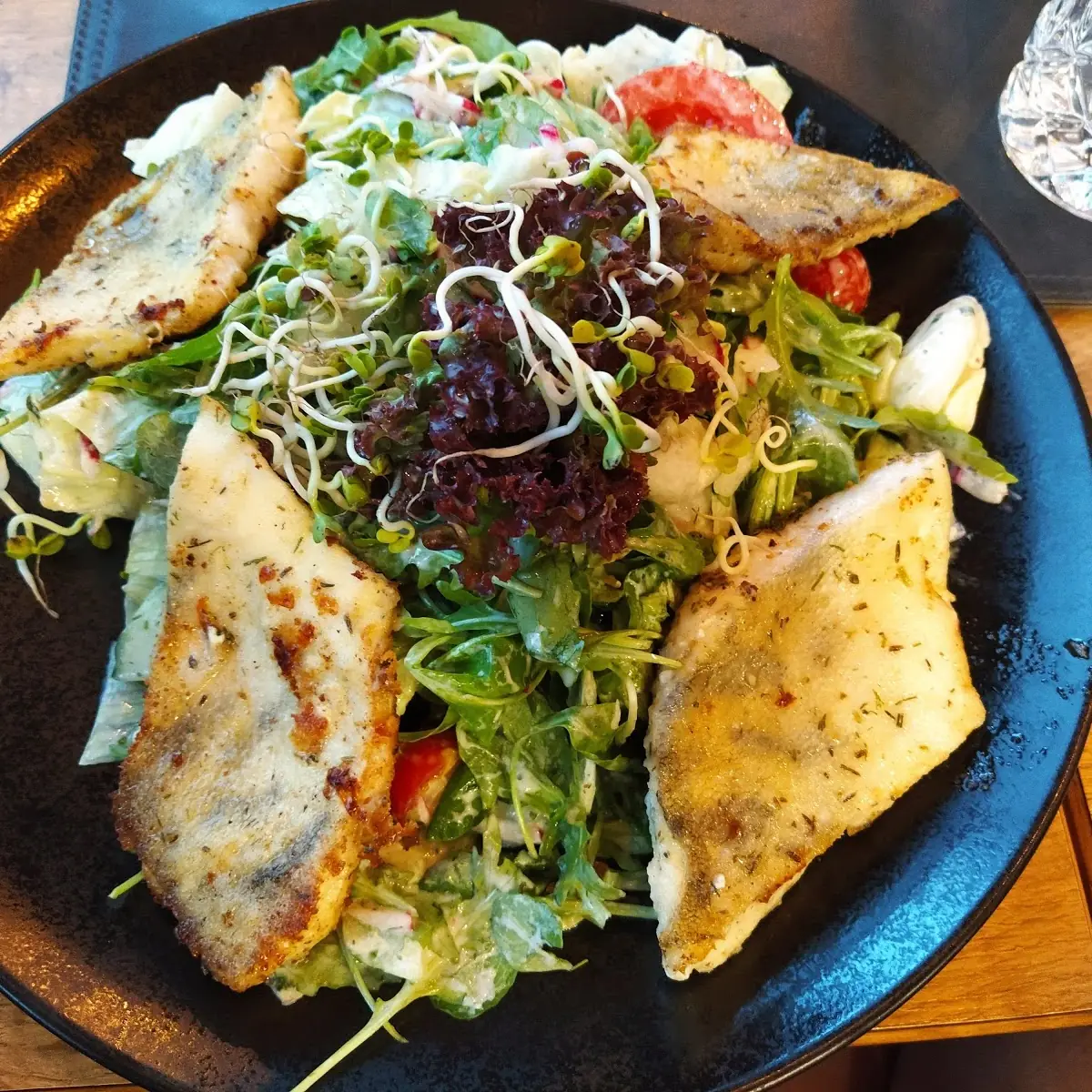 Wellness Salat Mit Zanderfilet