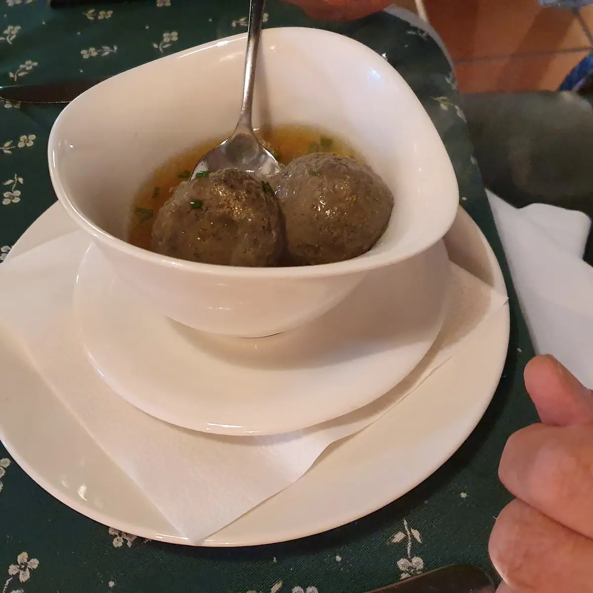 Leberknödelsuppe