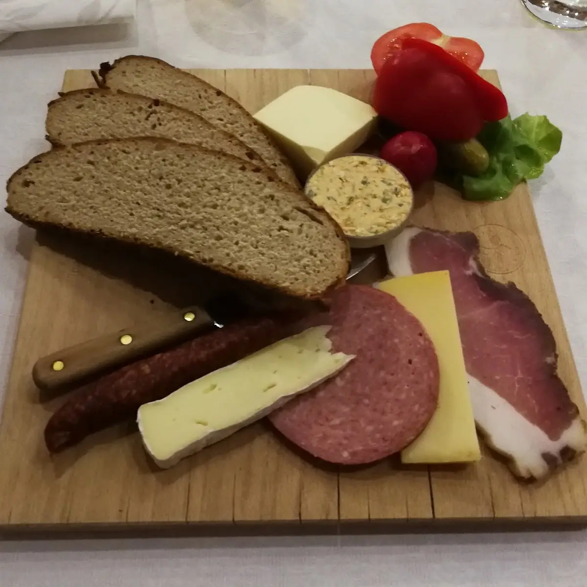 Kleine Brettljausn