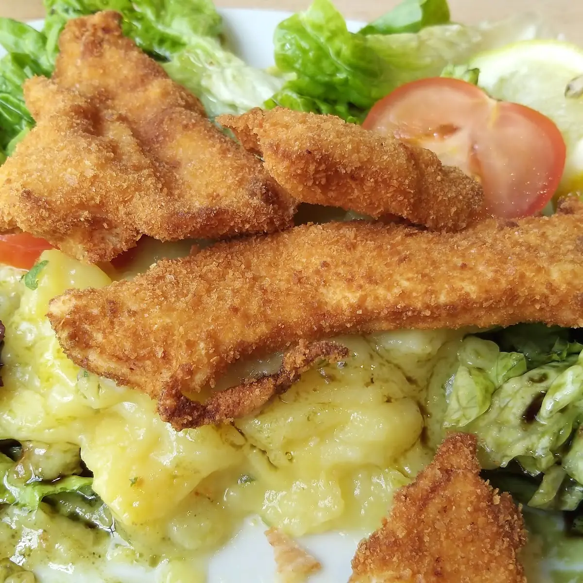 Steirischer Backhendlsalat
