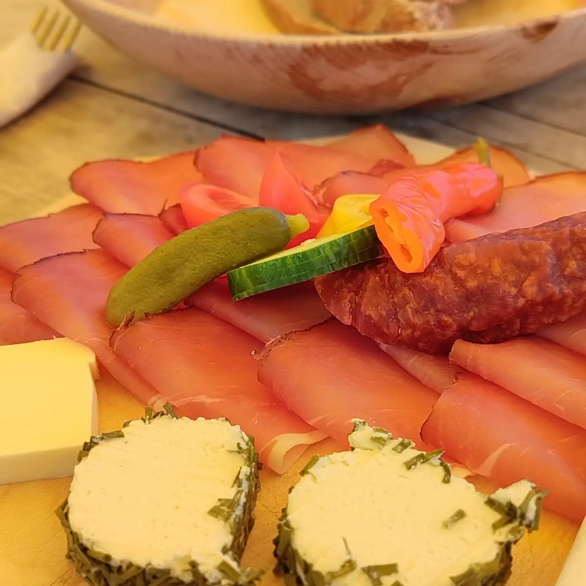Hausplatte Mit Schinken Hauswurst Und Schafskäse