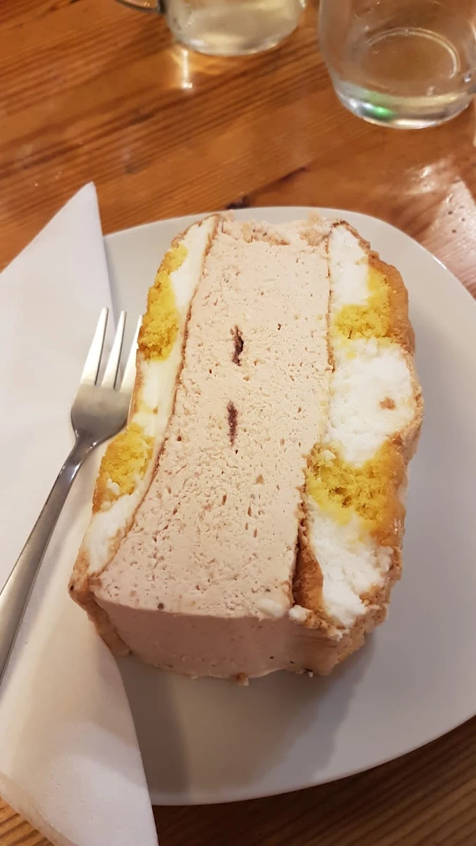 Erdbeer Kardinalschnitte