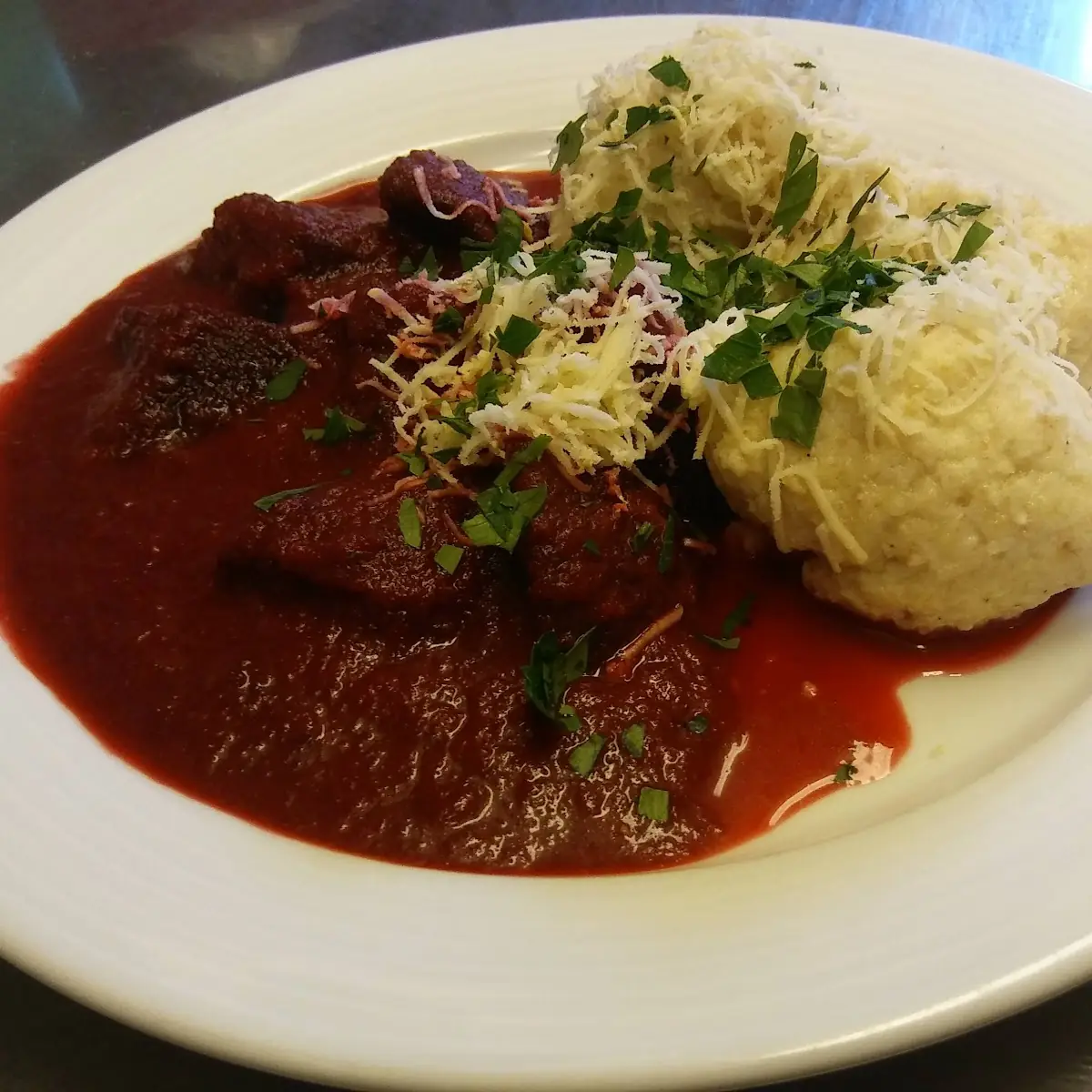 Krennockerl Auf Rote Rüben Ragout