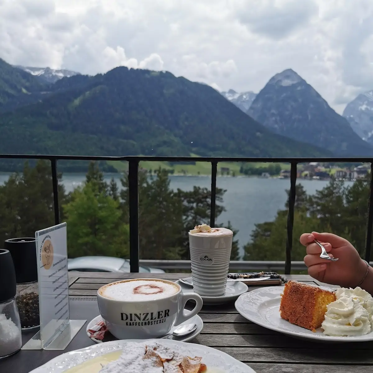 Apfelstrudel Mit Vanillesauce