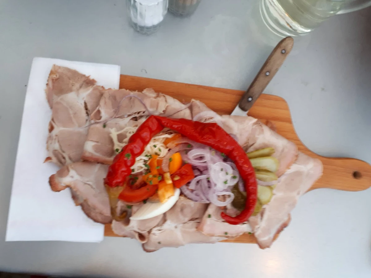Schweinebraten Brot