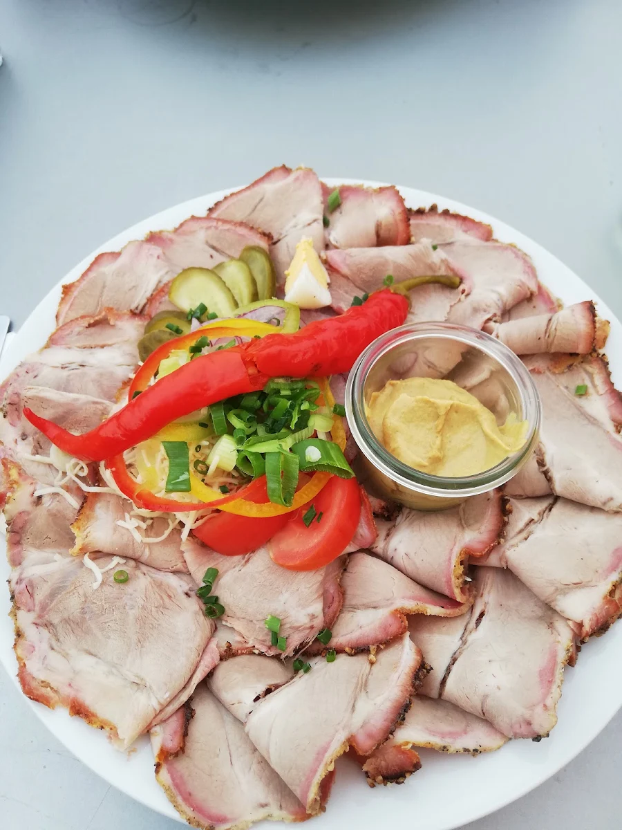 Schweinsbraten Teller Um 6 90 Euro