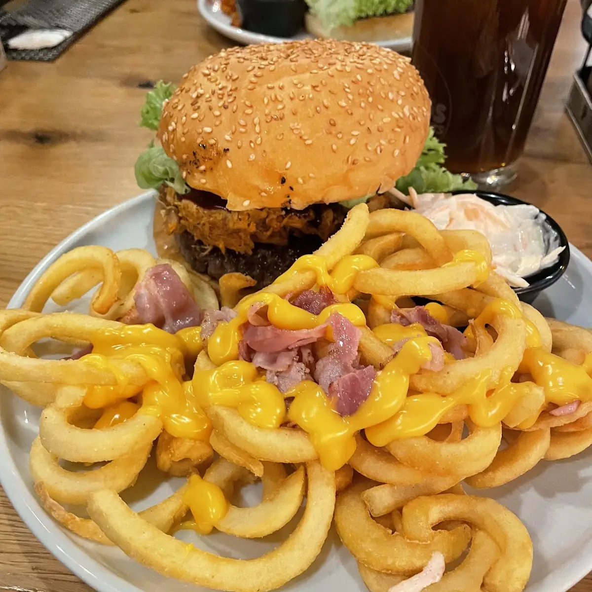 Smoking Pig Burger Menü