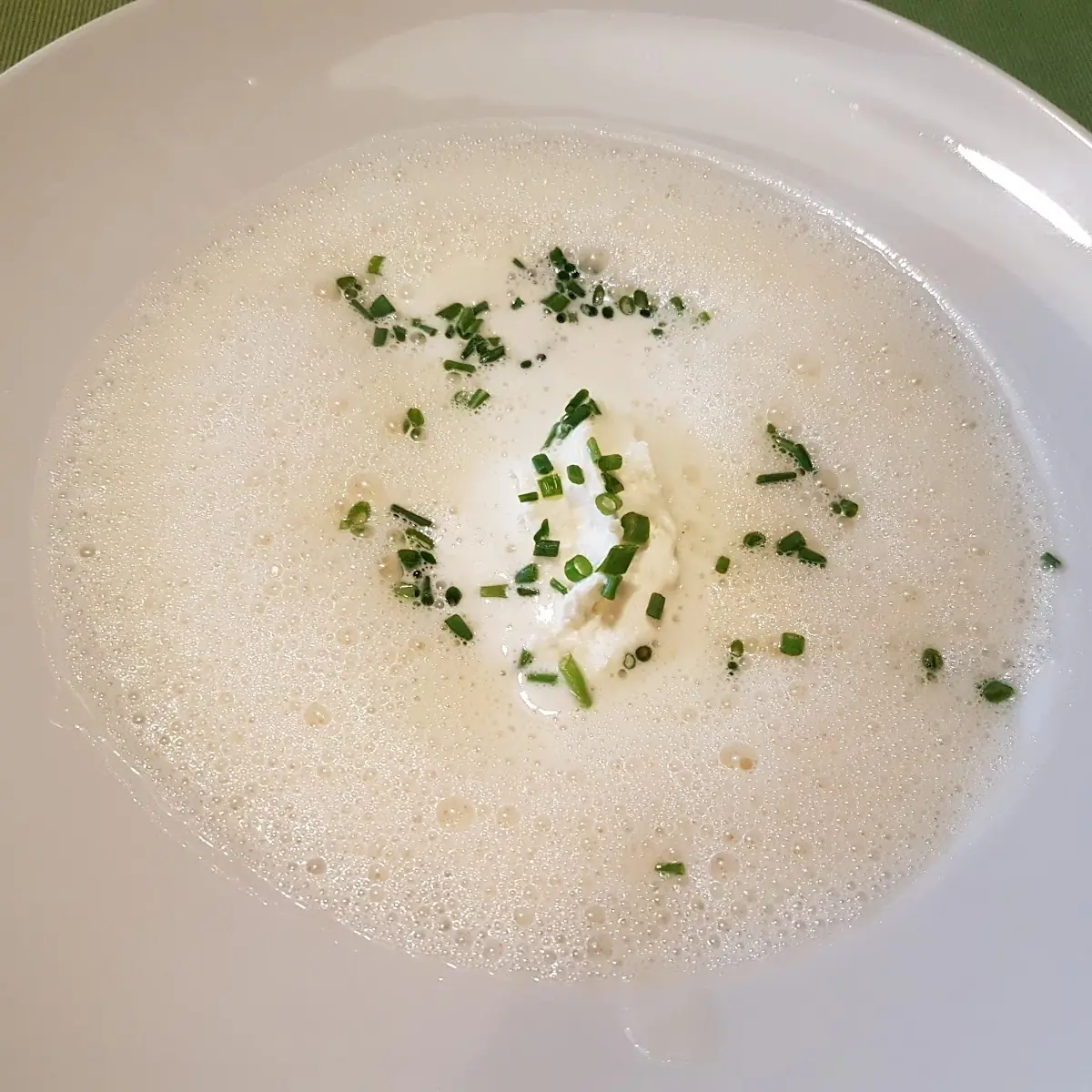 Knoblauchschaumsuppe