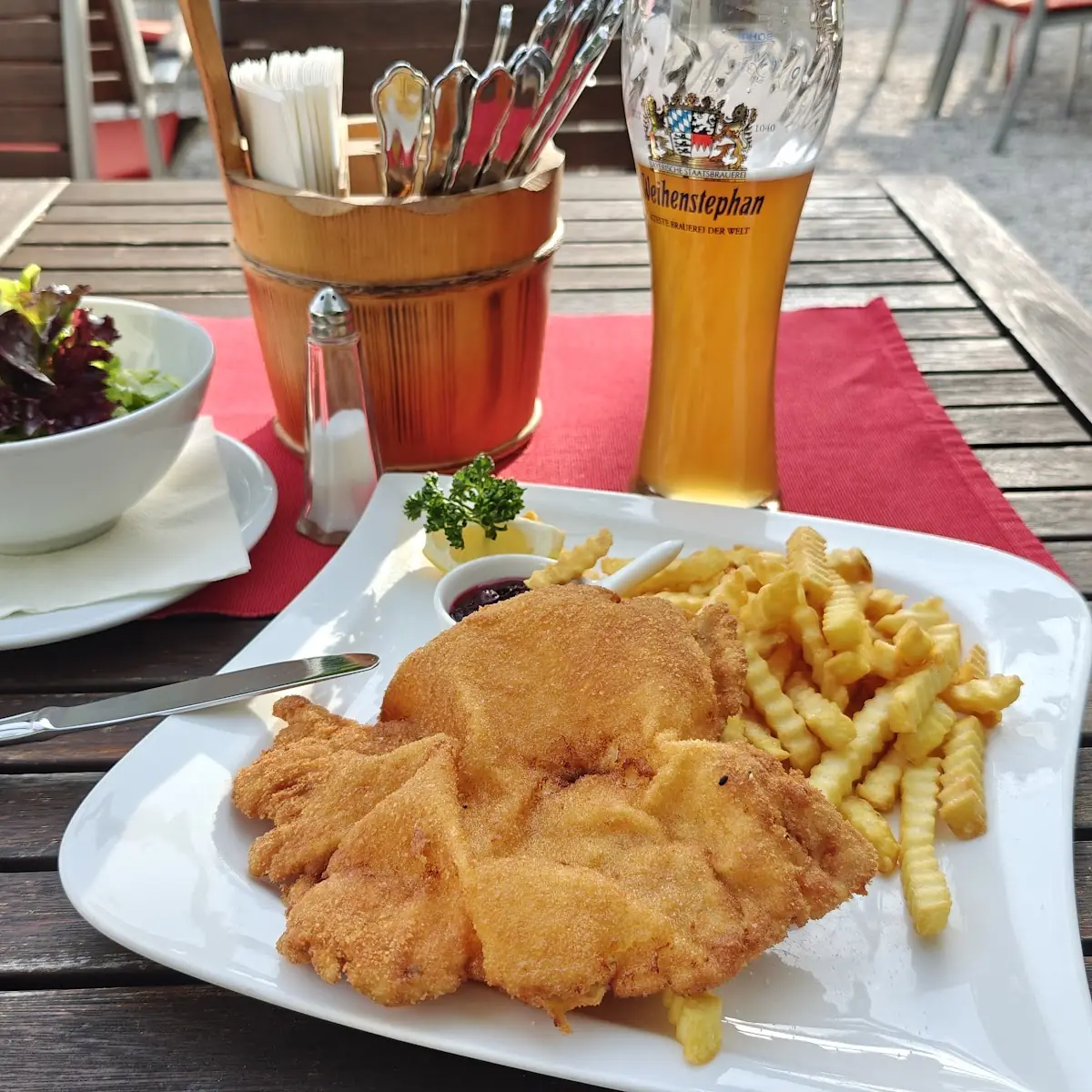 Wiener Schnitzel Mit Pommes Frites