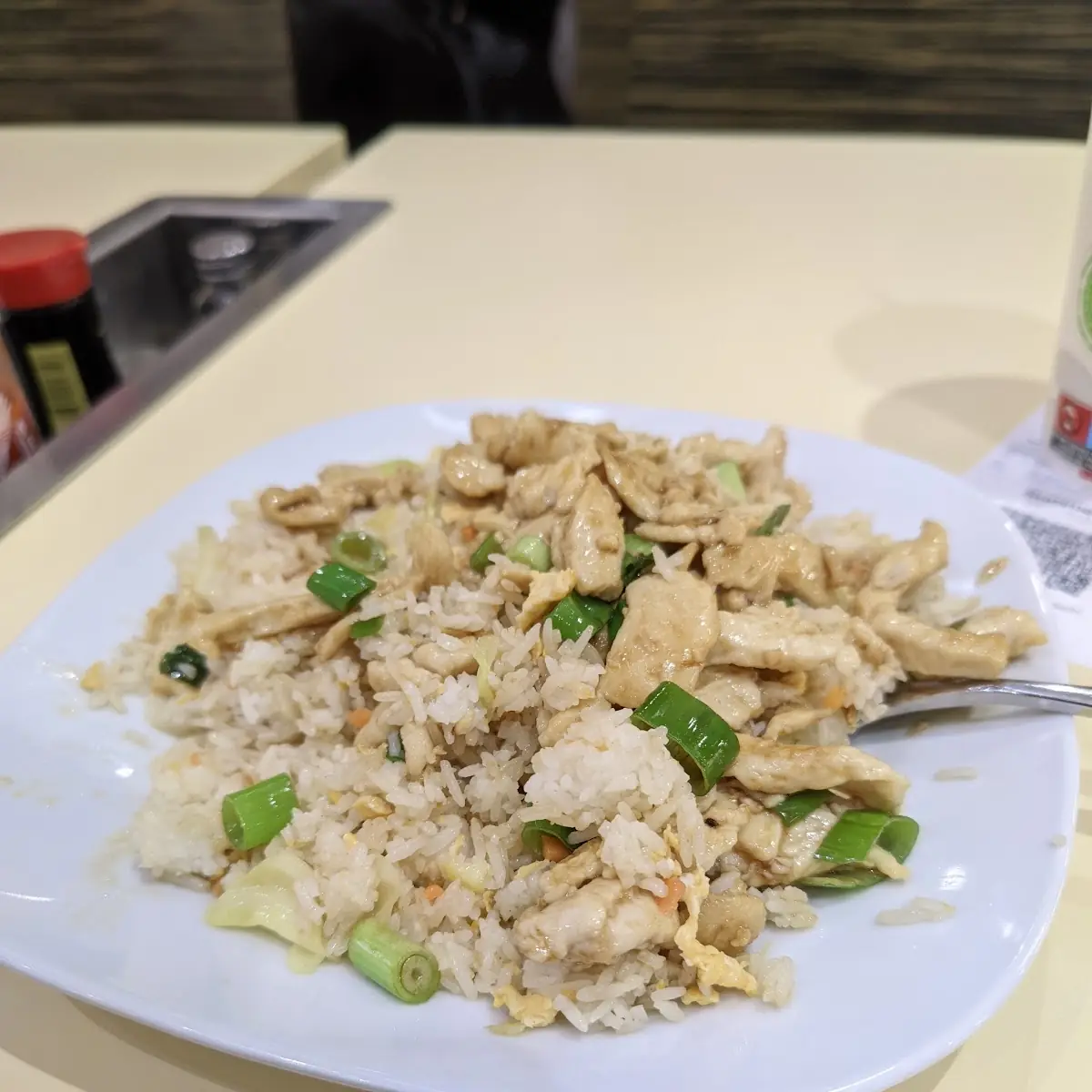 Eierreis Mit Gebratenen Hühnerfleisch