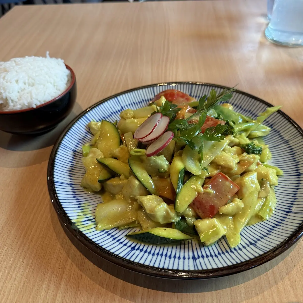 Curry Beef Noodlesoup (scharf)
