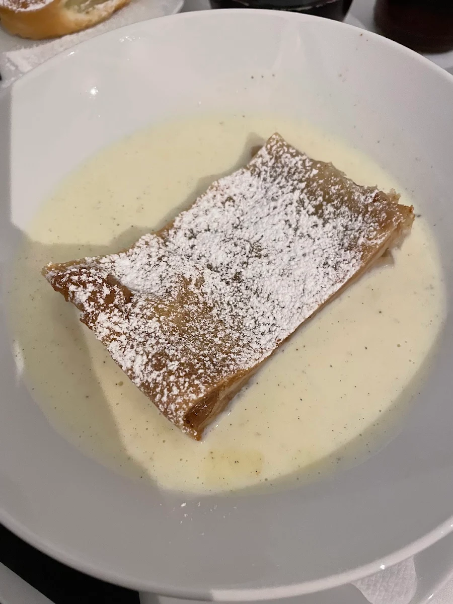 Apfelstrudel Mit Vanille Soße
