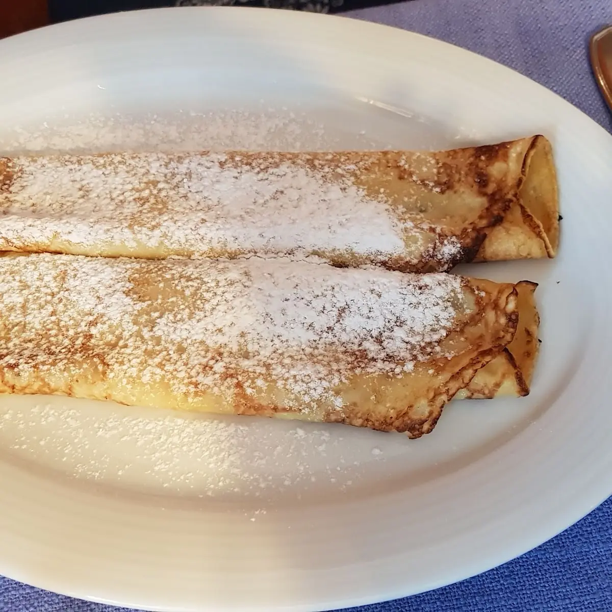 Pfannkuchen Mit Marillenmarmelade