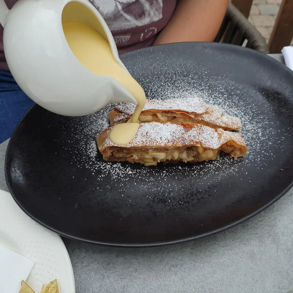 Apfelstrudel Mit Vanillesoße