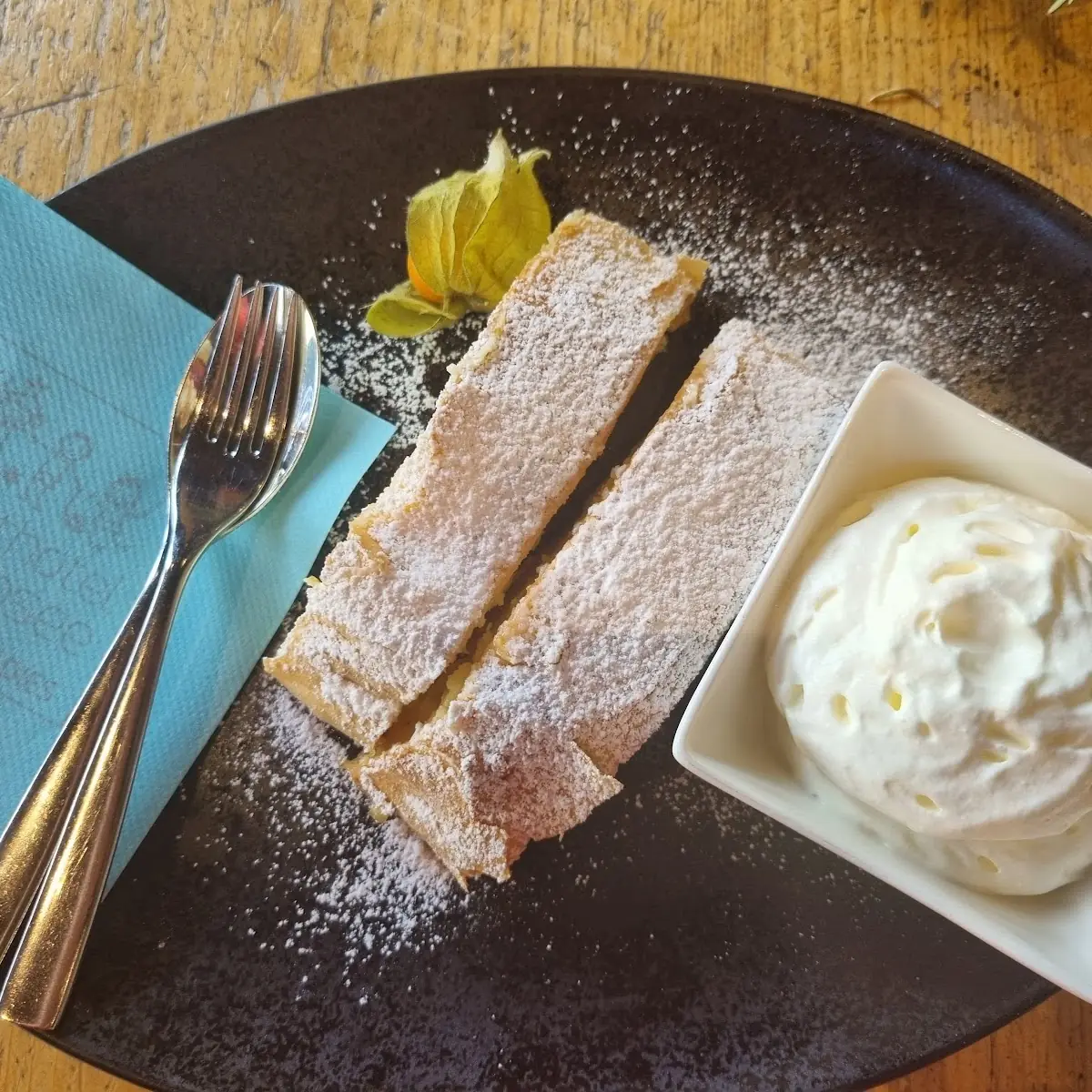 Topfenstrudel