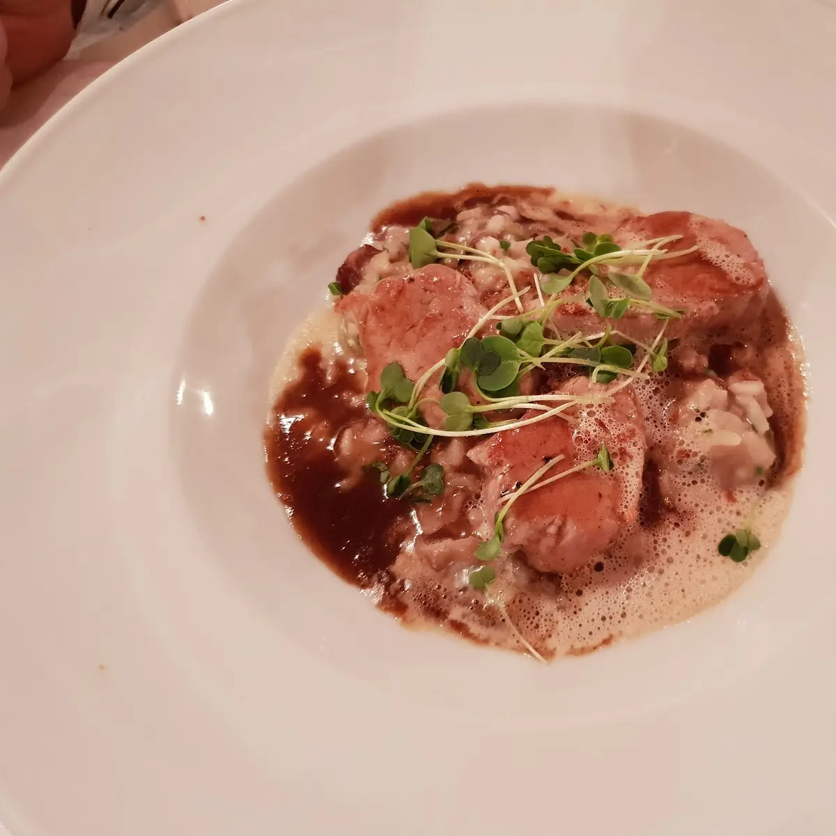 Medaillons Vom Strohschwein Mit Radicchiorisotto Mit Löwenzahn