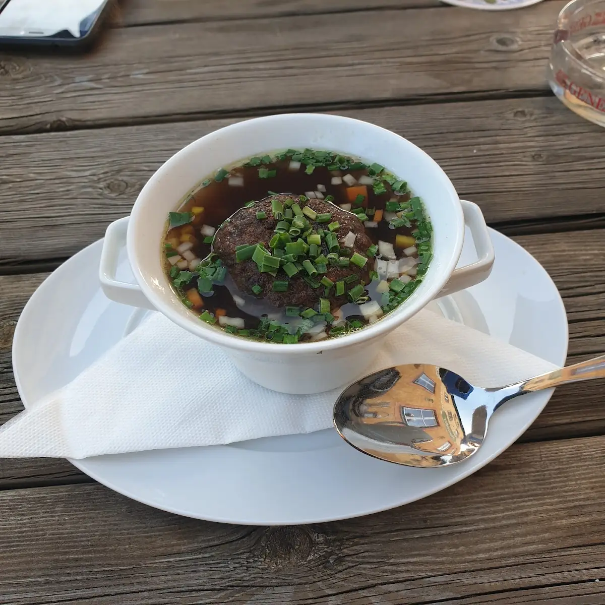 Leberknödelsuppe