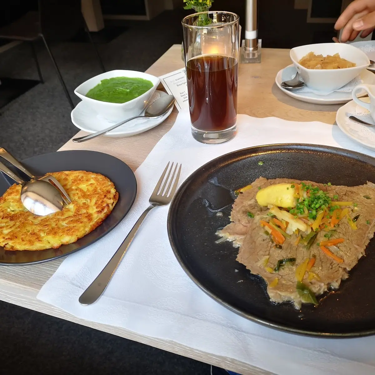 Tafelspitz Mit Rösti Und Selbst Gemachtem Spinat