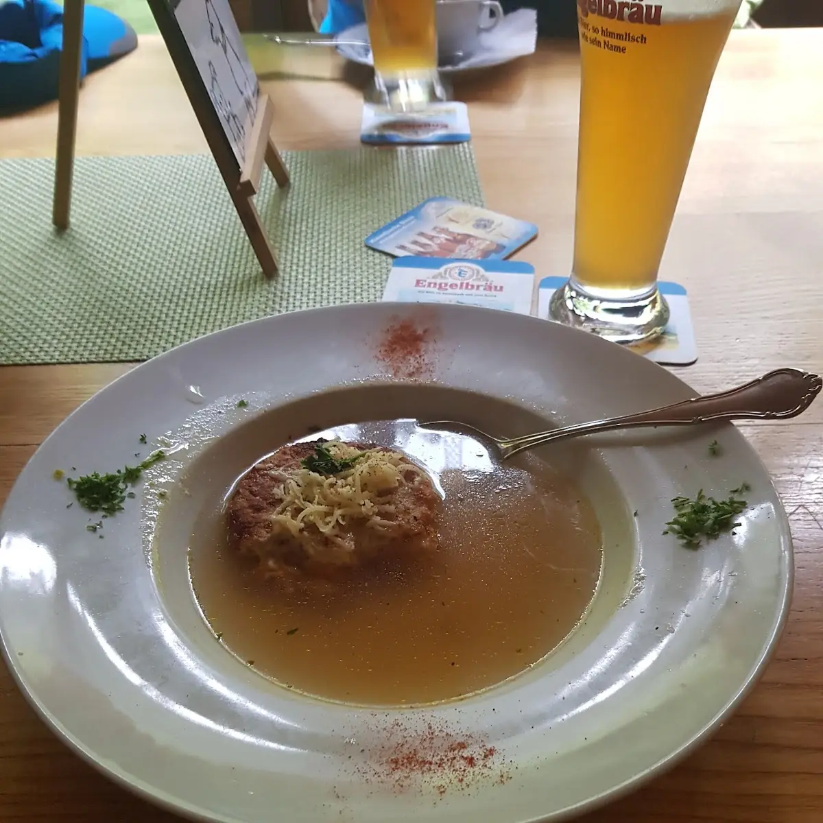 Kasknödelsuppe