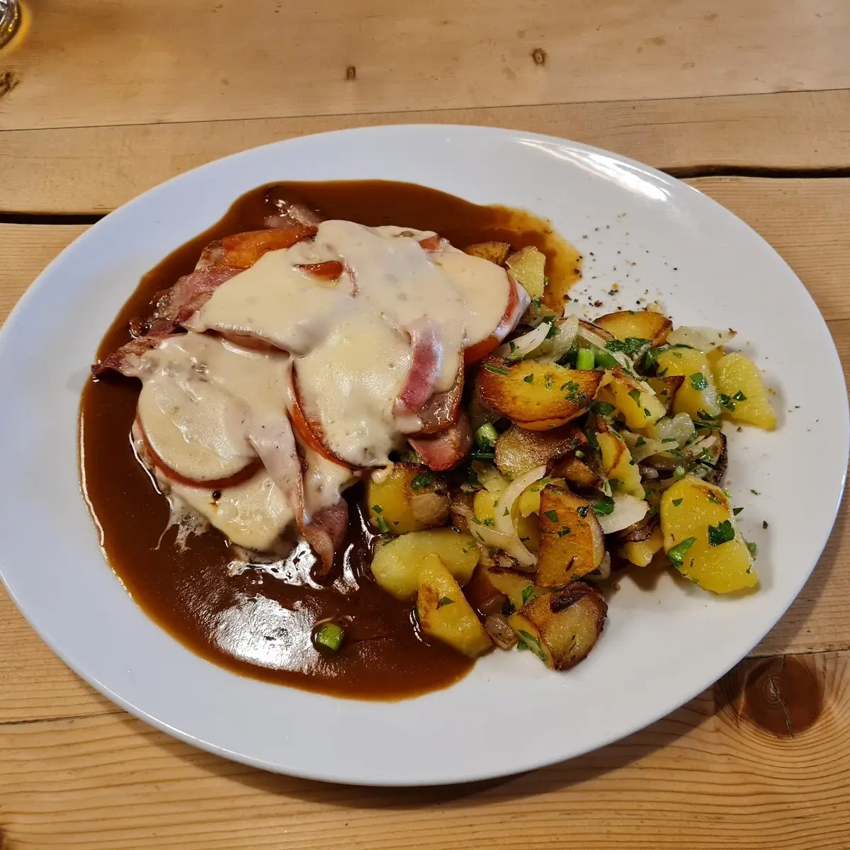 Stubaierschnitzel Mit Käse Überbacken