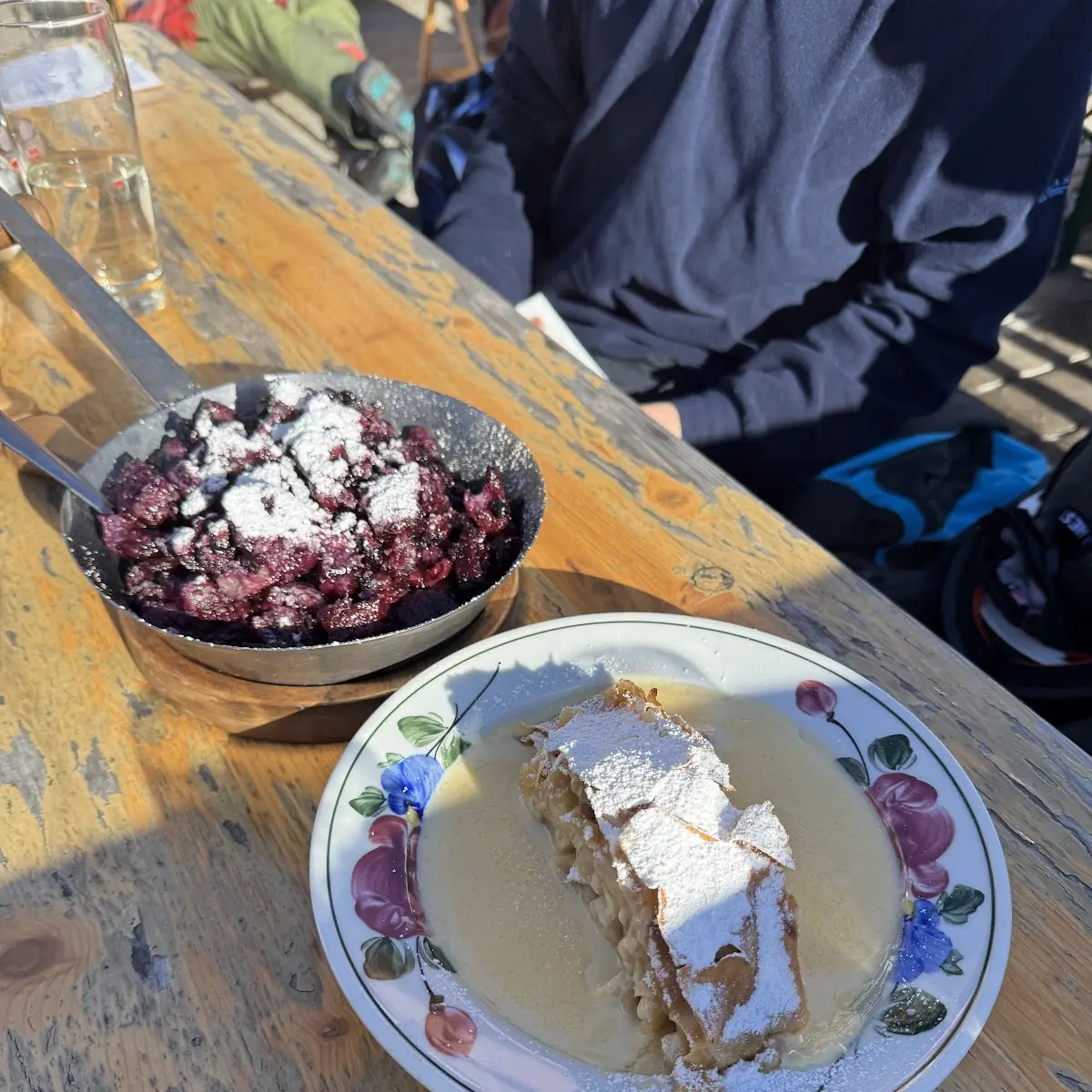 Apfelstrudel Schwarzbeerschmarren