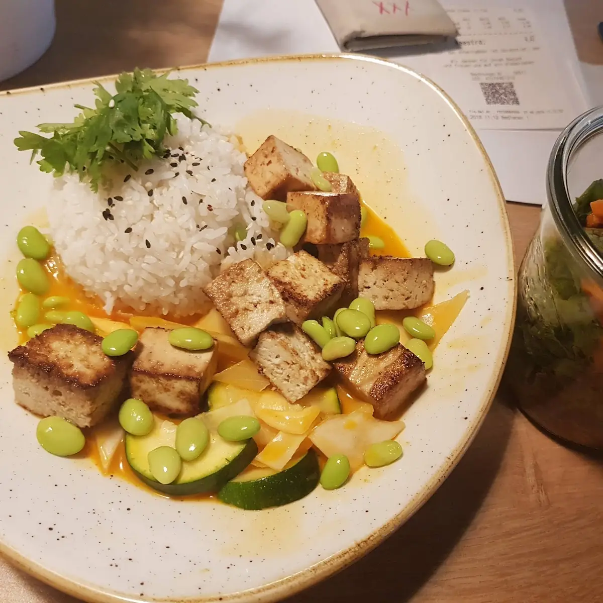 Tofu Curry Mit Beilagen Salat