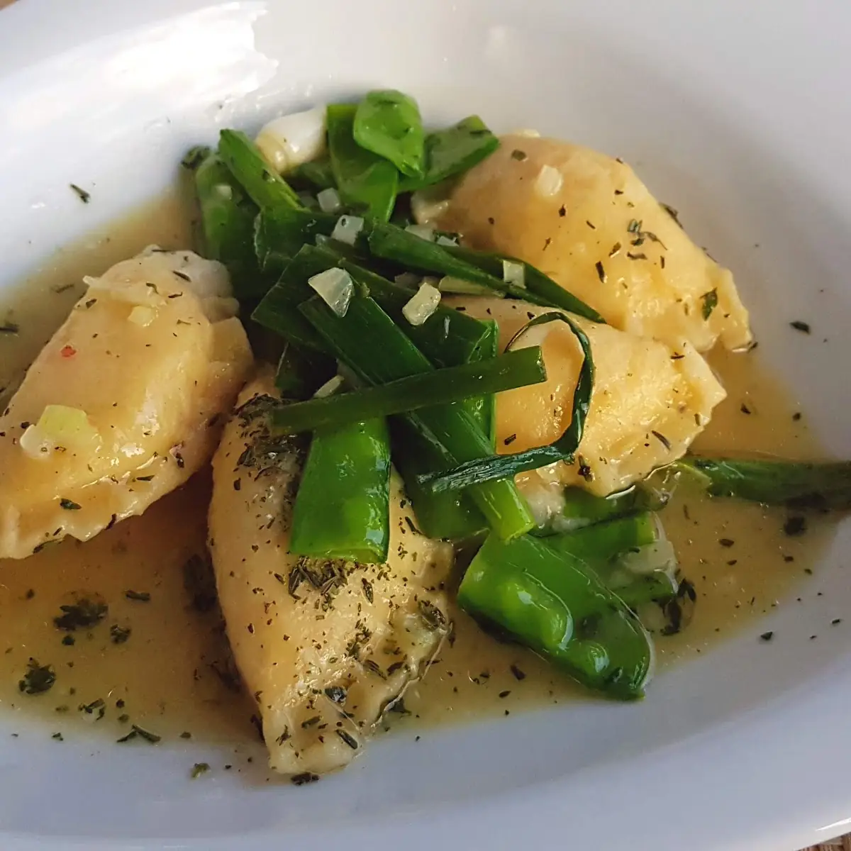 Gefüllte Pasta Suppe